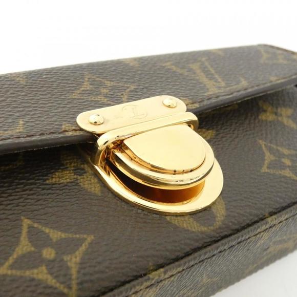 LOUIS VUITTON Monogram Pochette Clutch Bag - Picture 4 of 9